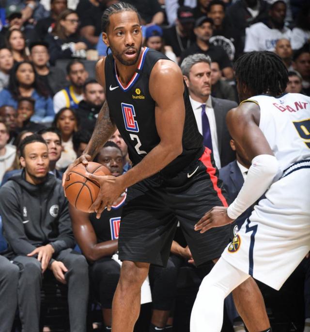 的舞台上 的舞台上