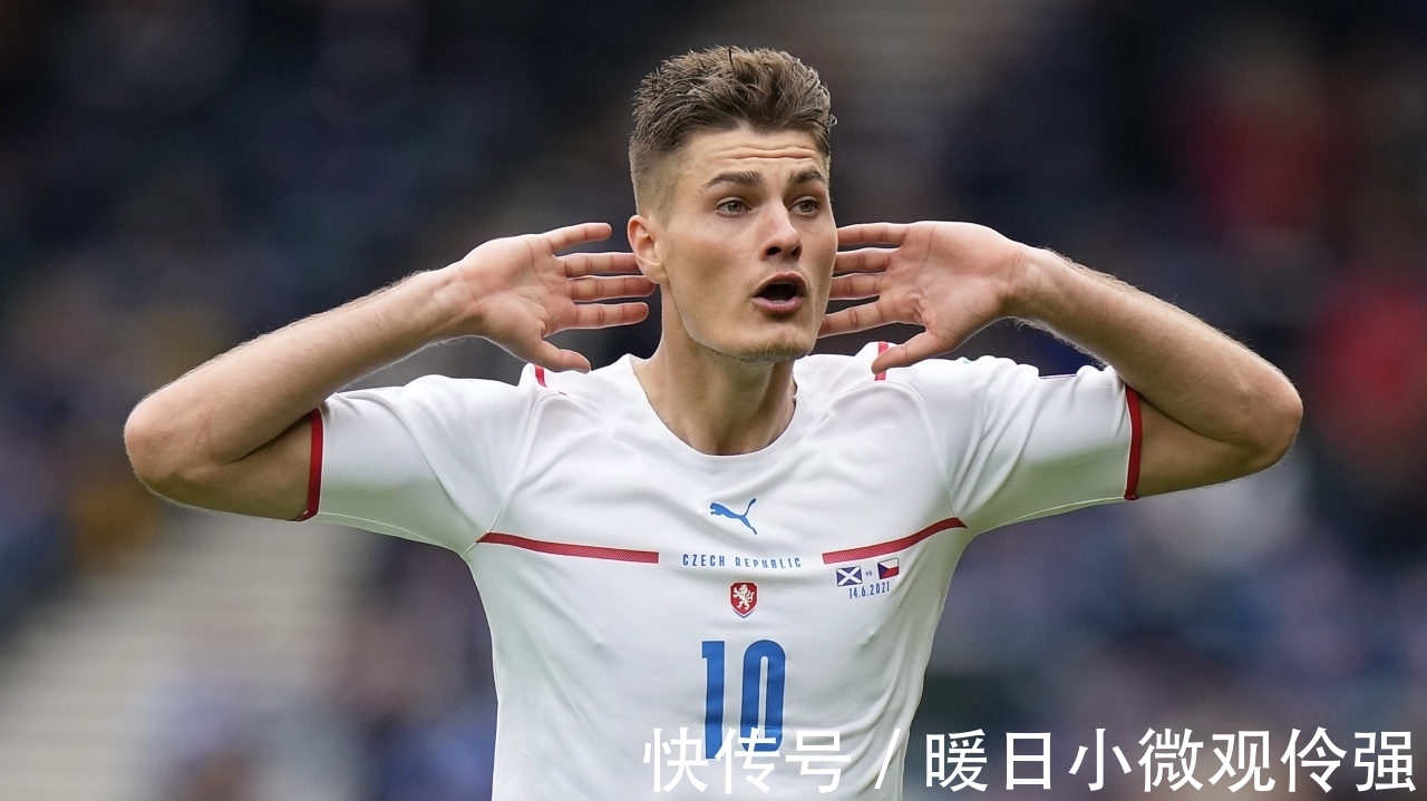 他超越年龄 他超越年龄