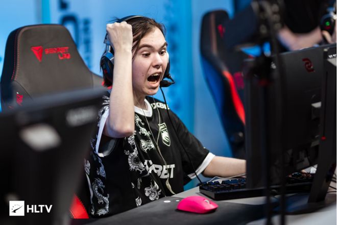 尽管广州足 尽管广州足