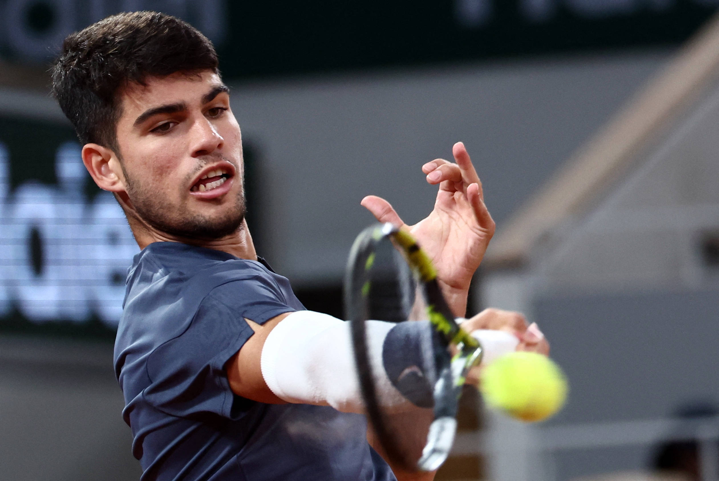 他在关键一 他在关键一