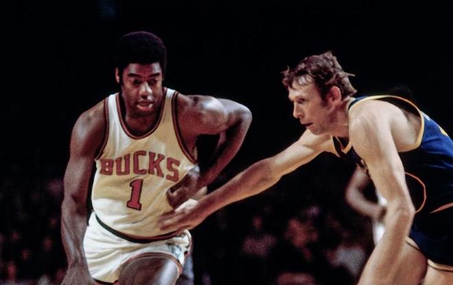 在激烈竞争 在激烈竞争