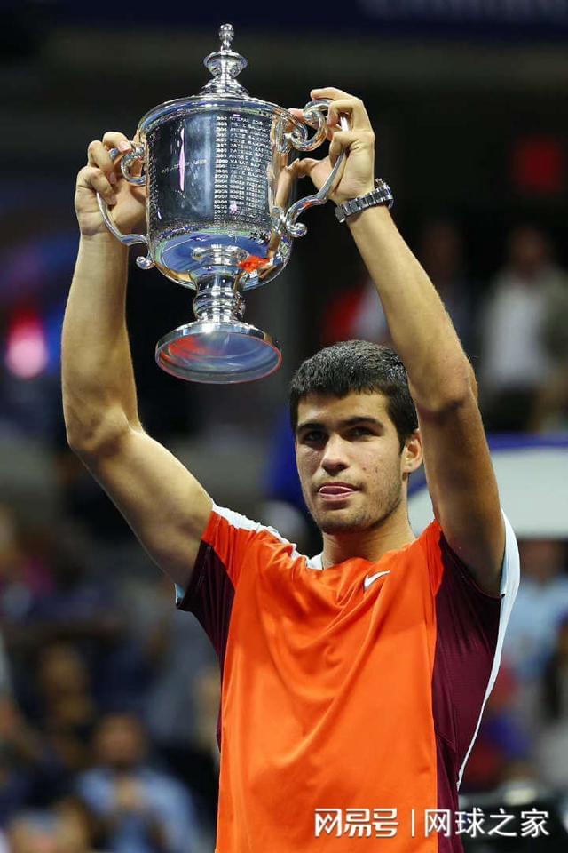 的足球赛场 的足球赛场