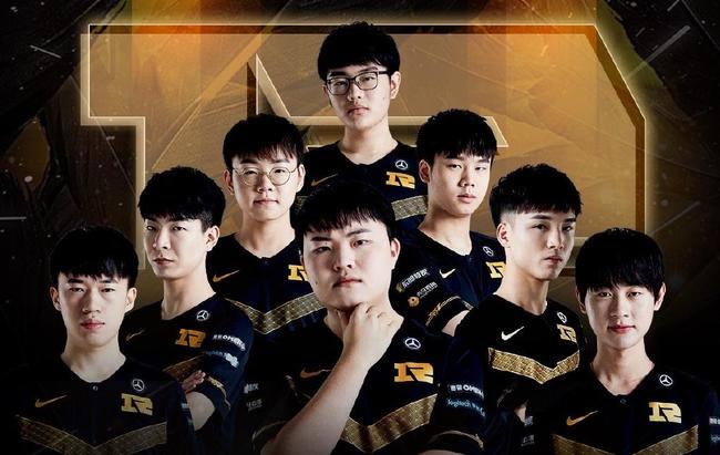 被按看台 被按看台