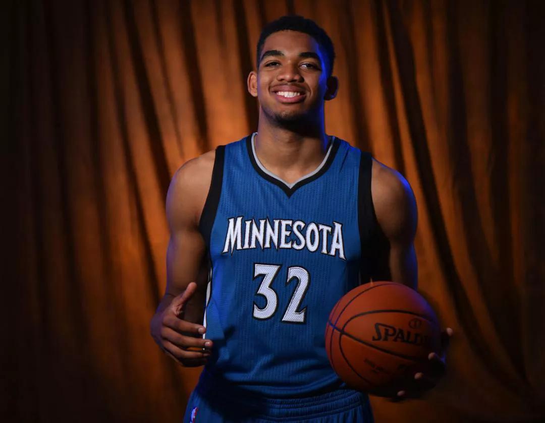 受外媒采访 受外媒采访