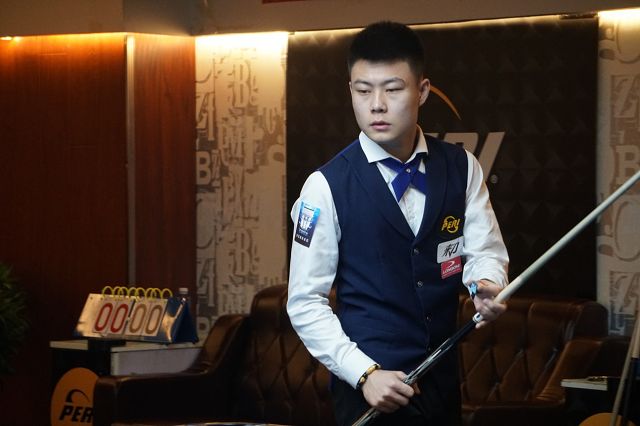 场比赛中仍 场比赛中仍